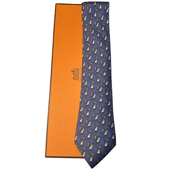 Hermes Tie - 100% Silk with Box  Dry clean only Made in France - Picture 2 of 5